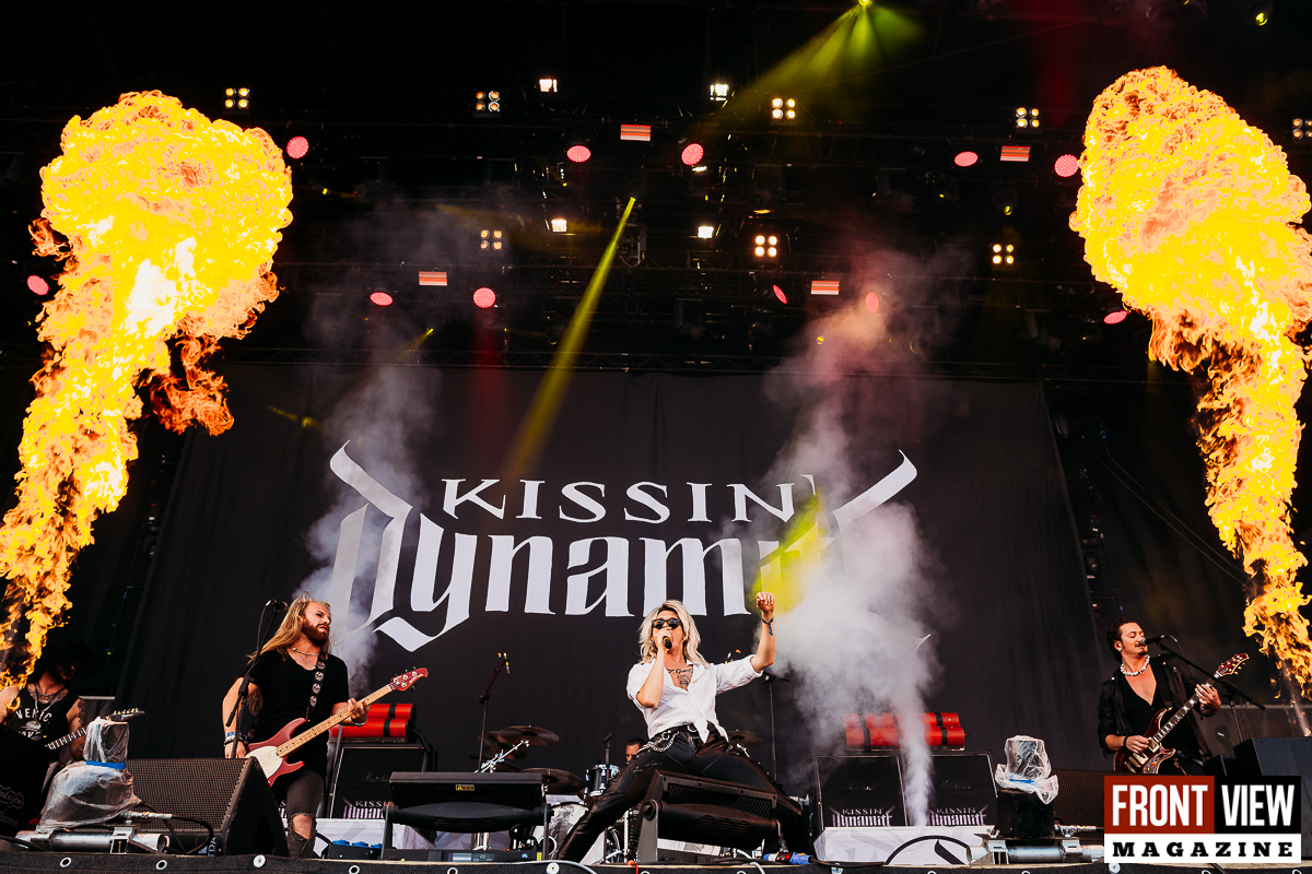 Kissin' Dynamite - 5