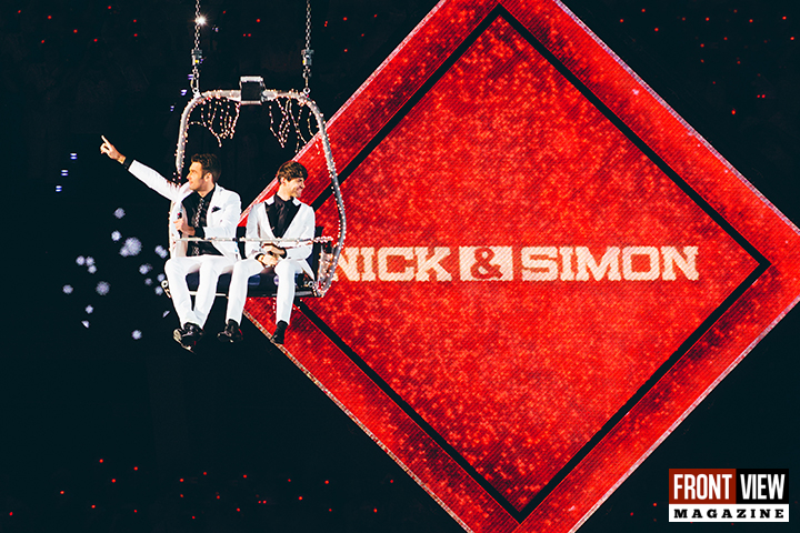 Christmas with Nick & Simon - 1