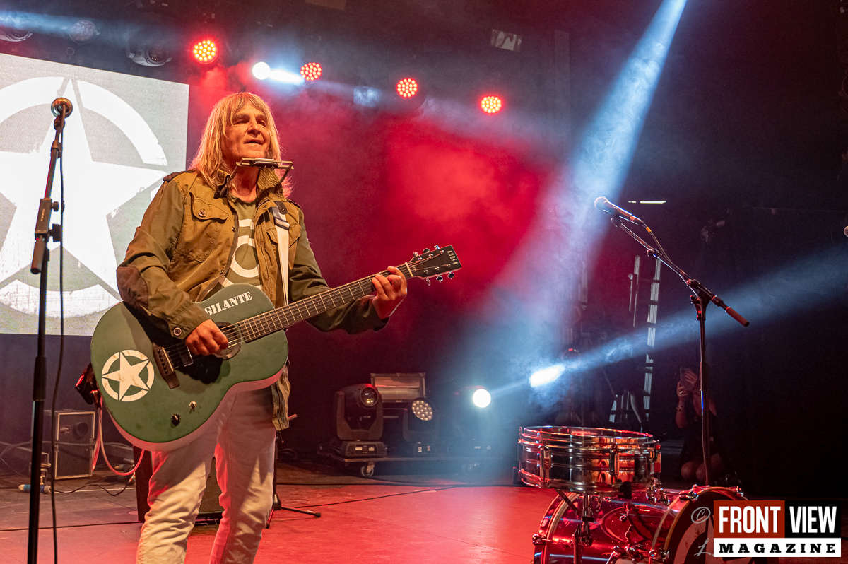 Mike Peters of The Alarm - 1